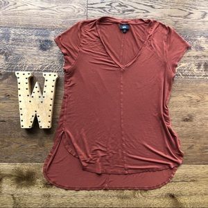 Mossimo rust colored v neck